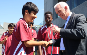 League of Legends 2025 winners with President Dermot Nestor